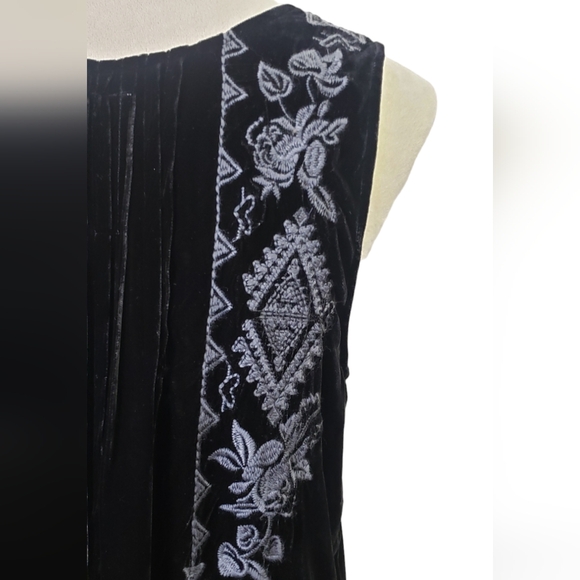 Johnny Was JWLA Black Velvet Boho Embroidered Silk Blend Pintucked Dress - Picture 8 of 12